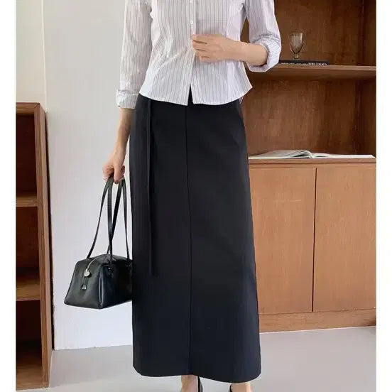 [BUNJANG] Black Long Skirt with Waist Tie / 한번 착용 블랙 롱 스커트 허리끈 포인트