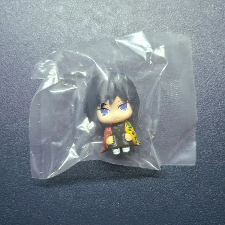 [BUNJANG] Demon Slayer Giyu Tomioka Unsealed Gachapon Figure / 귀멸의칼날 마치보우케 언제오려나 - 기유 미개봉