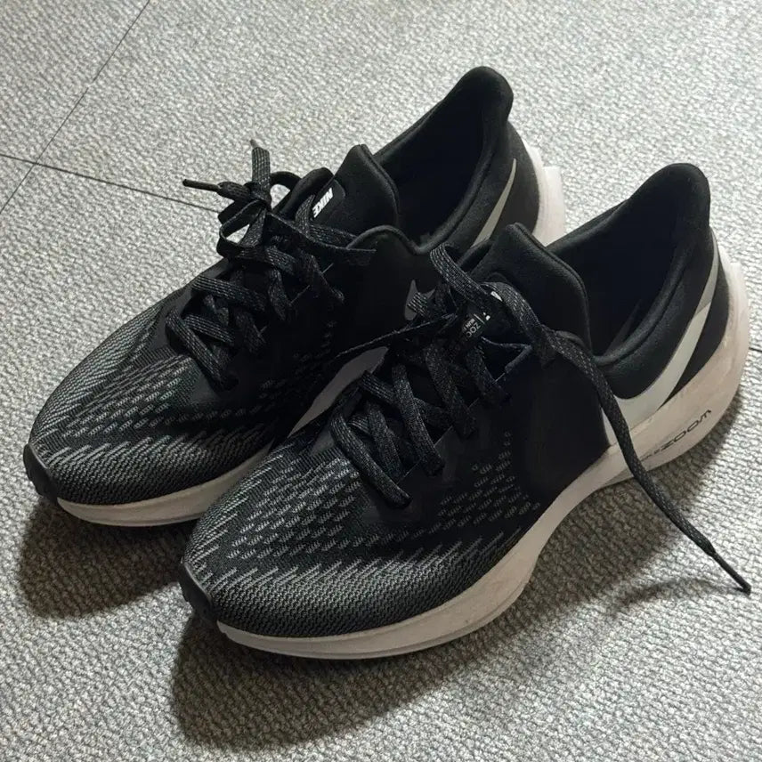 [BUNJANG] Nike Women's Air Zoom Winflo 6 Running Shoes / 나이키 런닝화 블랙 여성용