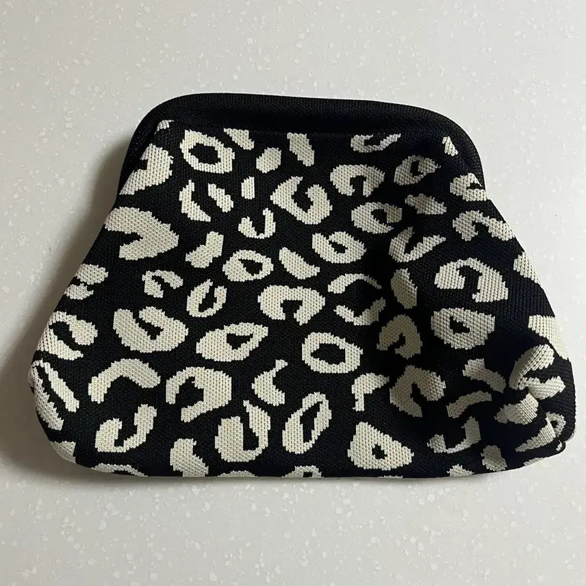 [BUNJANG] Leopard Pattern Pouch/Clutch / (새상품) 레오파드 패턴 탄탄한 파우치/클러치