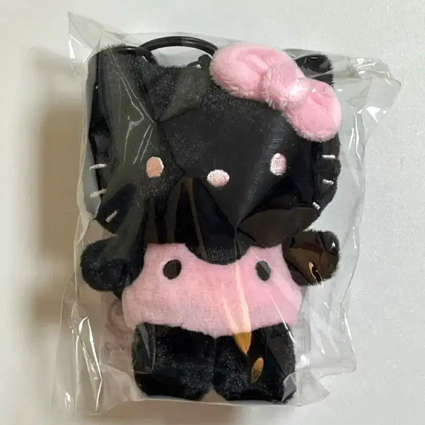 [BUNJANG] WakeMake Hello Kitty Doll Keyring Black / 미개봉) 웨이크메이크 헬로키티 인형 키링 블랙핑크
