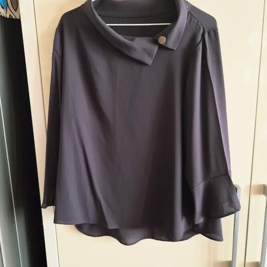 [BUNJANG] Karanec Charcoal Gray 7-Part Blouse / 카라넥 7부 블라우스
