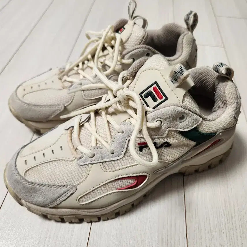 [BUNJANG] Fila Unissex Work Shoes 'Laitracer' Size 240 / 휠라 운동화 남녀공용 워킹화 레이트레이서 사이즈240사용감은 좀 있지