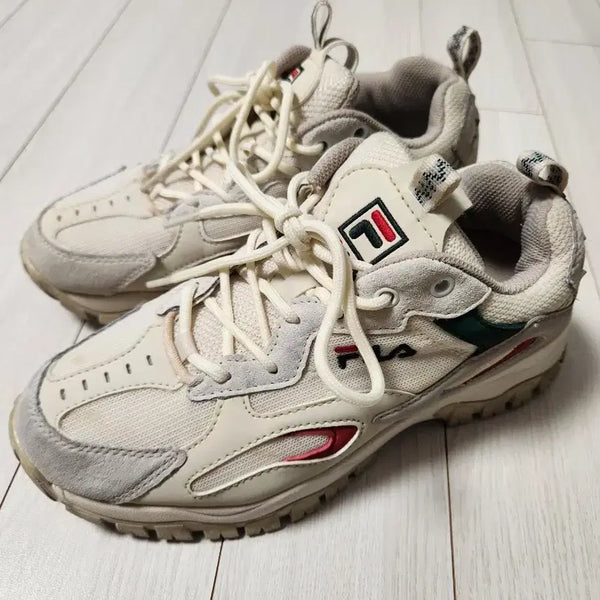 [BUNJANG] Fila Unissex Work Shoes 'Laitracer' Size 240 / 휠라 운동화 남녀공용 워킹화 레이트레이서 사이즈240사용감은 좀 있지