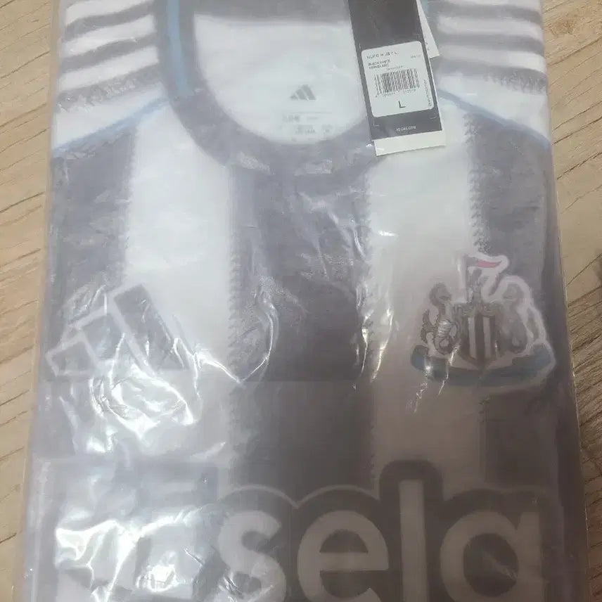 [BUNJANG] Newcastle 25-26 Long Sleeve Jersey L Size (Sealed) / 뉴캐슬 25-26 긴팔 미개봉 국내L사이즈
