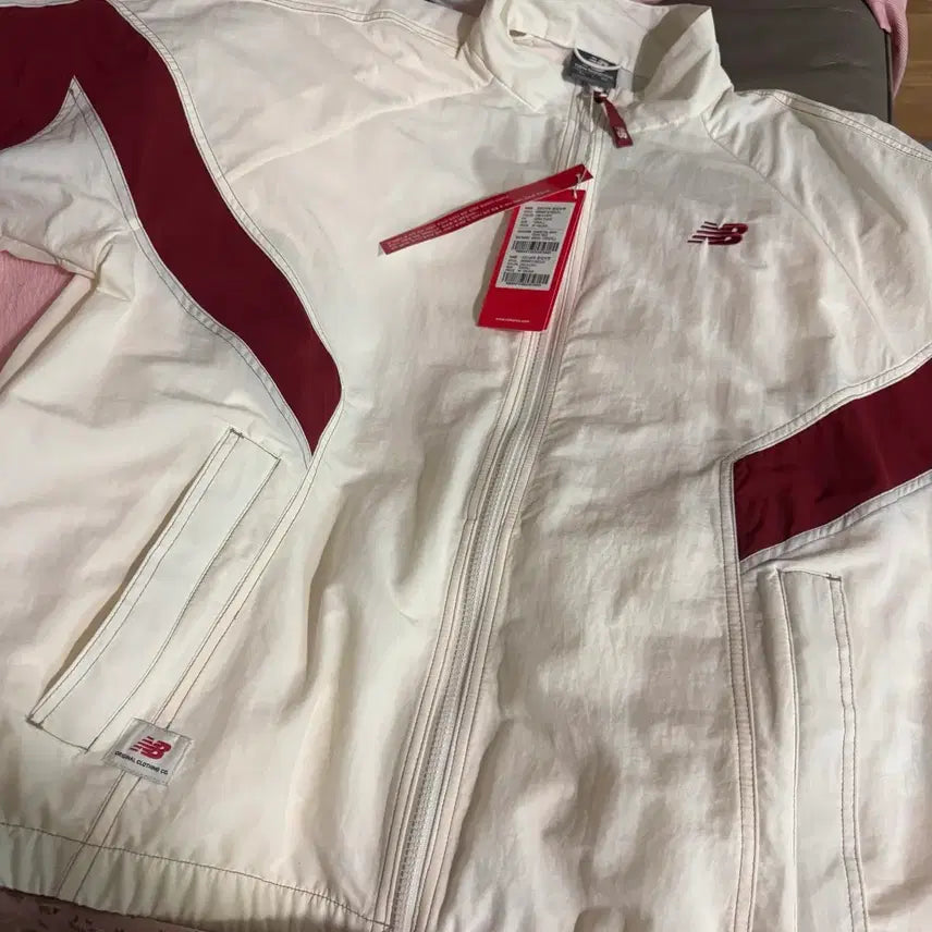 [BUNJANG] New Balance Windbreaker Size 105 Unisex / 새상품)뉴발란스 바람막이 105 남녀공용