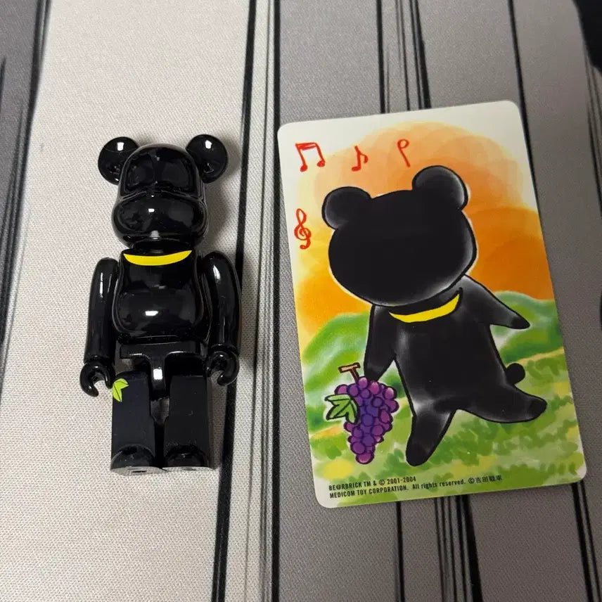 [BUNJANG] ComicQ Bandalgom Bearbrick 100% Figure / 배어브릭 100% 코믹큐 반달곰