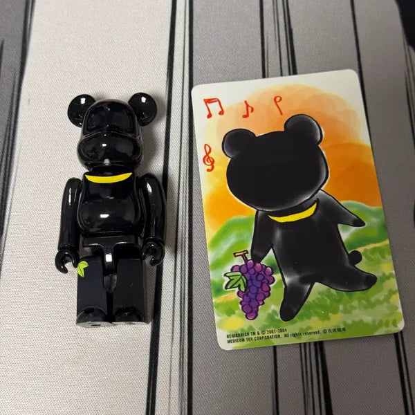 [BUNJANG] ComicQ Bandalgom Bearbrick 100% Figure / 배어브릭 100% 코믹큐 반달곰