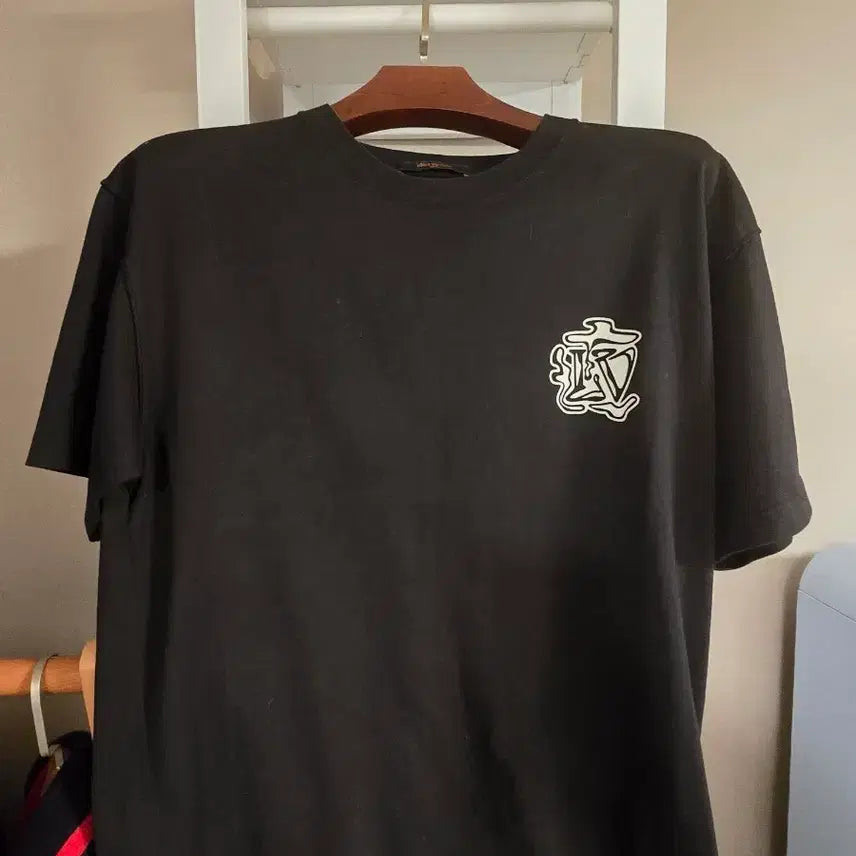[BUNJANG] Louis Vuitton Black Logo T-Shirt / 루이비통 블랙 로고 반팔 티셔츠