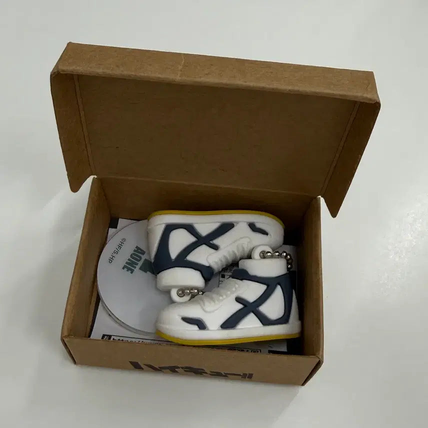 [BUNJANG] Haikyu!! Miniature Shoe Keychain - Aone Takanobu / 하이큐 미니어쳐 슈즈 신발 키링 다테 아오네 타카노부