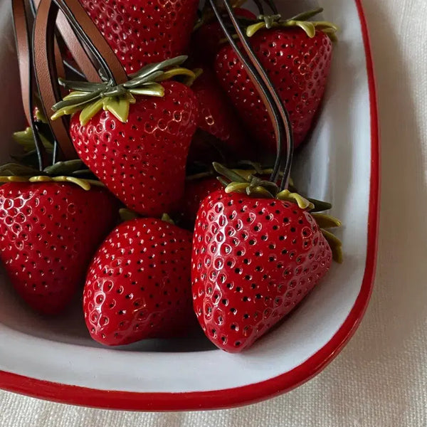 [BUNJANG] High-Quality Strawberry Resin Keychain (Red) / 새상품) 고퀄리티 레진 딸기 키링 빨강