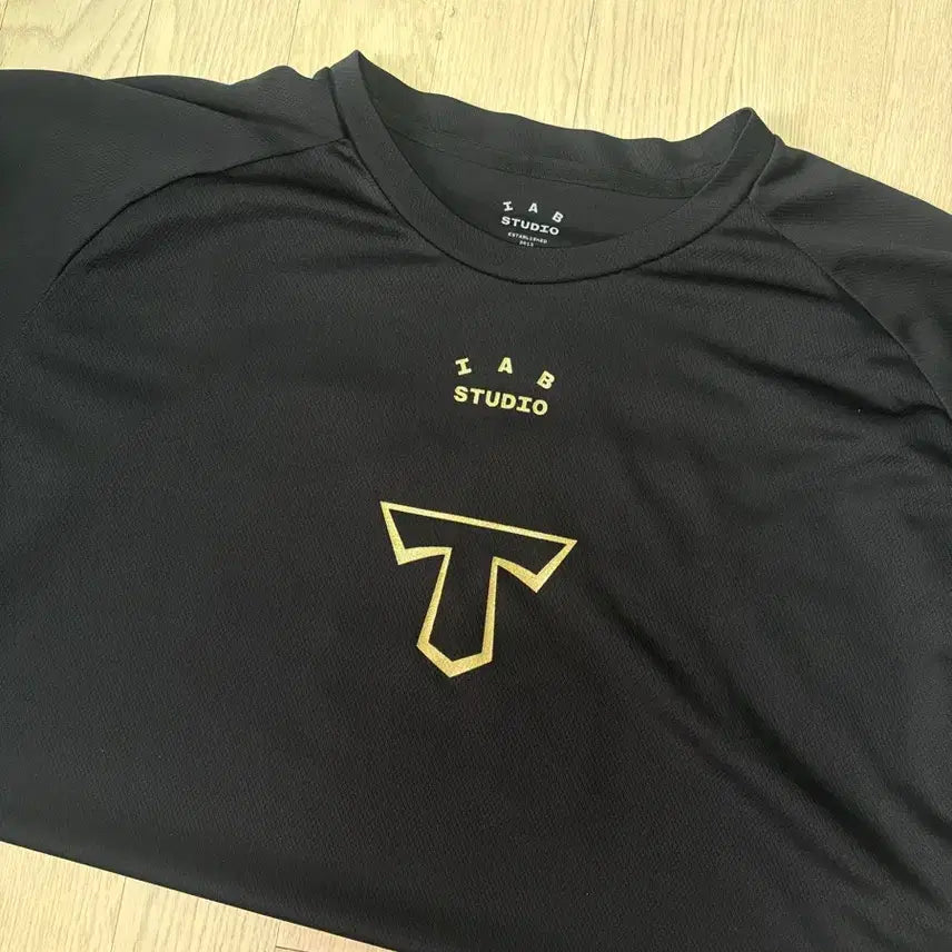 [BUNJANG] Kia Tigers Authentic Player-Issued Short-Sleeve Uniform (Game-Worn) / 기아 반팔 선수지급용 어센틱 실착 기아타이거즈 아이앱 유니폼