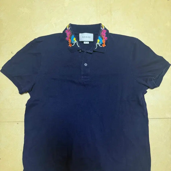 [BUNJANG] Gucci Dragon Embroidered Collar Short-Sleeve T-Shirt / GUCCI 구찌 드래곤 PK 자수 카라 반팔 티셔츠 100L