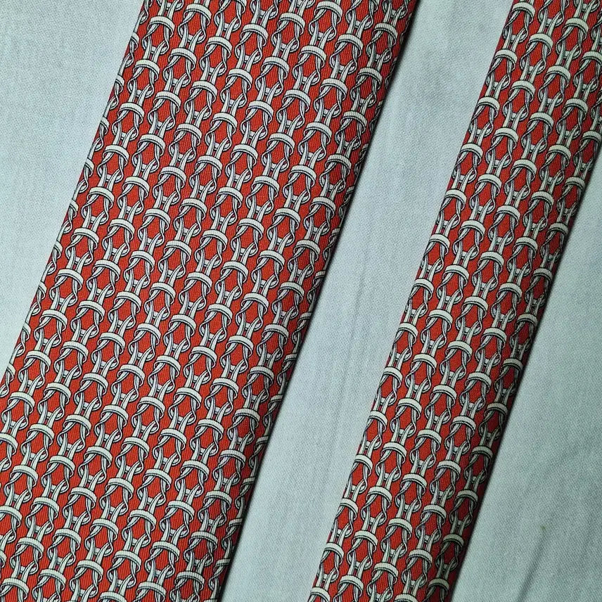 [BUNJANG] Hermès Silk Necktie Red Chain Pattern / 에르메스 실크 넥타이 레드 체인 패턴