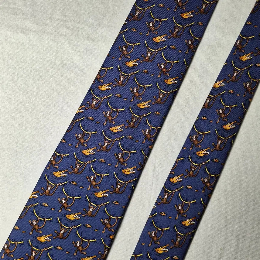 [BUNJANG] Hermès Silk Necktie Blue Monkey Alligator Pattern / 에르메스 실크 넥타이 블루 몽키 악어 패턴