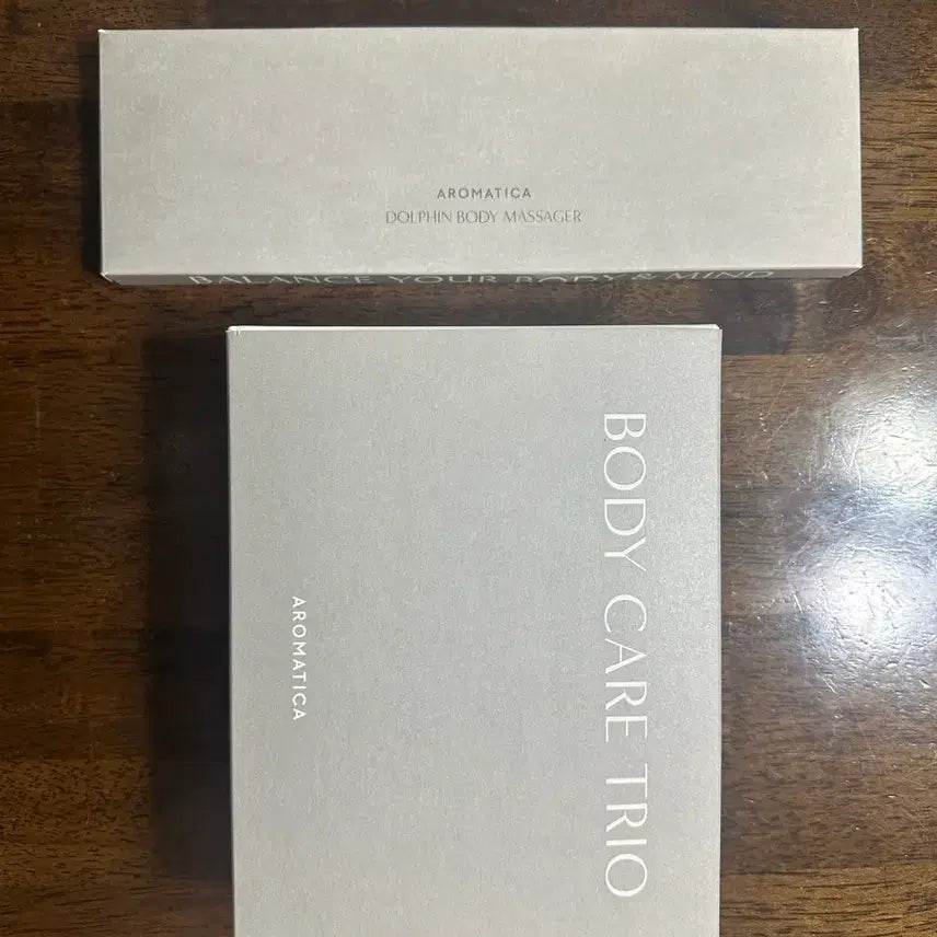 [BUNJANG] Aromatica Body Care Trio & Dolphin Gua Sha Set (Rose & Geranium) / 새상품 아로마티카 바디 케어 트리오 & 돌고래 괄사 판매합니다.