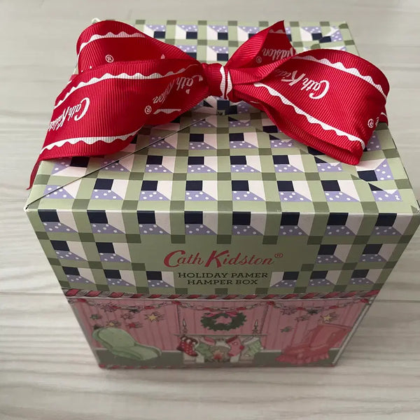 [BUNJANG] Cath Kidston Red Berry & Cedar Gift Set - Hand Cream, Body Lotion, Hand Balm, Scrub, Bath Salts / (새상품 캐스키드슨 선물 패키지 포장박스 세트 핸드크림 바디로션 핸드밤