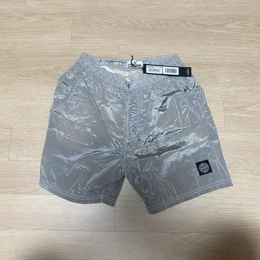 [BUNJANG] Stone Island Nylon Metal Shorts / [ S ] 스톤 아일랜드 나일론 메탈 쇼츠