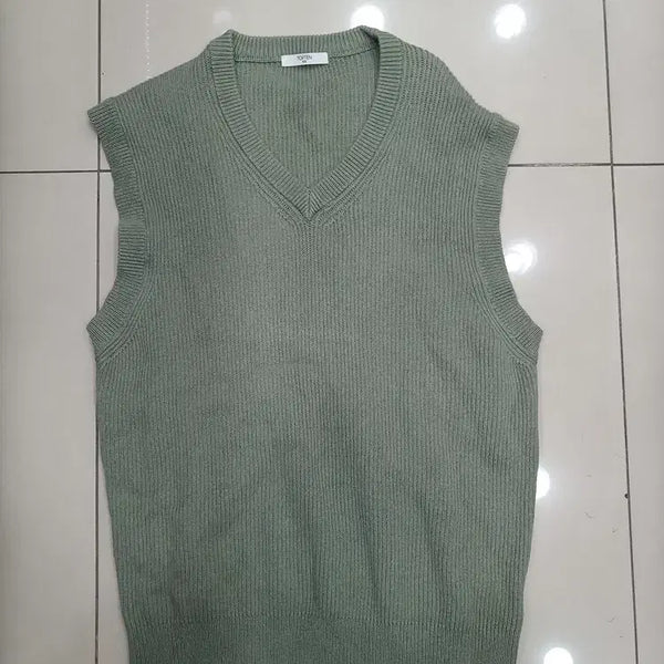 [BUNJANG] TOPTEN Khaki V-Neck Knit Vest (Size 105) / 탑텐 105사이즈 카키색 브이넥 니트 조끼 중고 가슴52총71어깨50