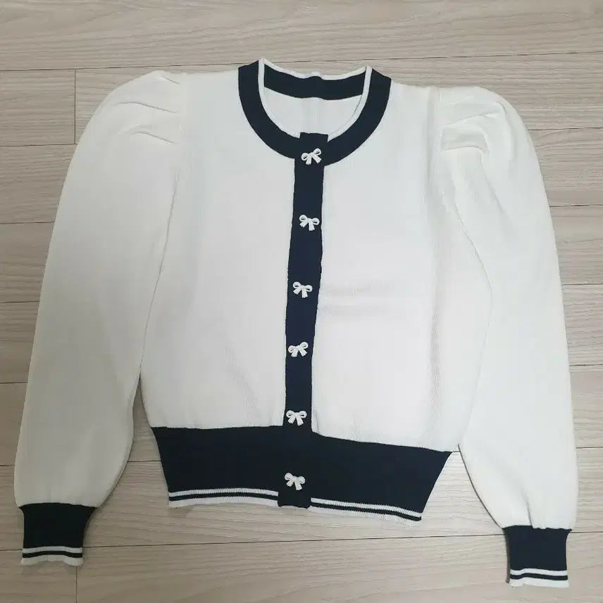 [BUNJANG] Viva Ruby Enna Puff Knit Cardigan / (새상품)비바루비 엔나퍼프니트
