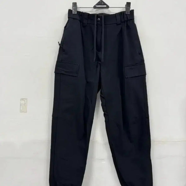 [BUNJANG] NEPA Black Cargo Jogger Pants / 네파 블랙 카고 조거팬츠