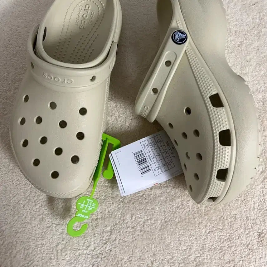 [BUNJANG] Crocs Platform Clog Beige / M6/W8크록스  플랫폼클로그 베이지250사이즈