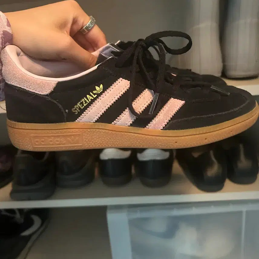 [BUNJANG] Adidas Spezial Black/Pink Shoes / 정품) 아디다스 스페지알 브랙/핑크