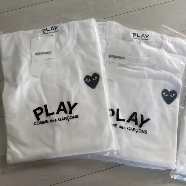 [BUNJANG] Comme des Garcons Black Heart Long Sleeve T-shirt White / 무료배송)꼼데가르송  하트블랙 와펜 롱슬리브 티셔츠 화이트