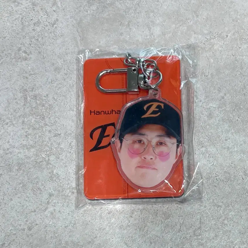 [BUNJANG] Hanwha Eagles KBO Chae Eun-seong Keyring (Mediheal Collaboration) / 한화이글스 Kbo 메디힐콜라보 채은성 키링 미개봉 새상품