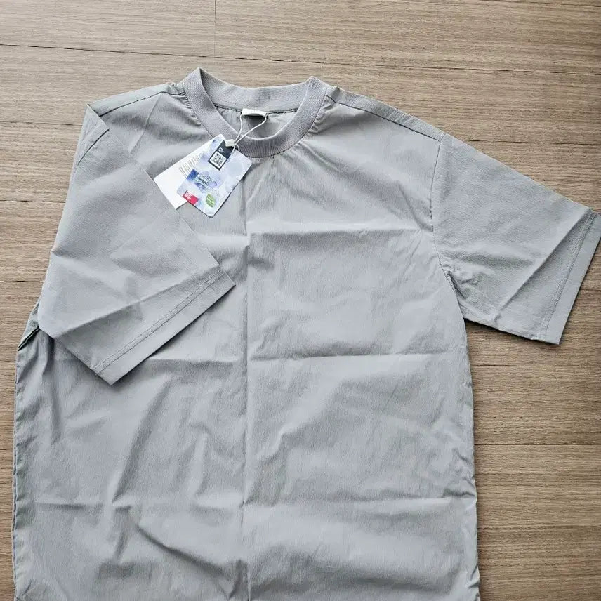 [BUNJANG] Gray Short-Sleeve T-Shirt (New) / 반팔 티셔츠 그레이 색상 새상품