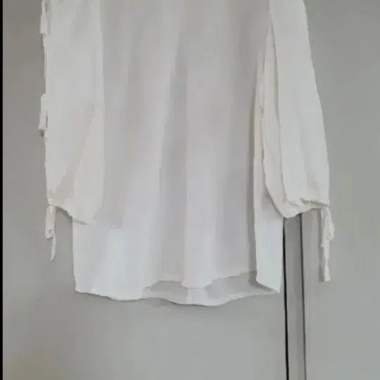 [BUNJANG] JS New York Ribbon Detail Blouse / JS NEWYORK 리본 블라우스 여성
