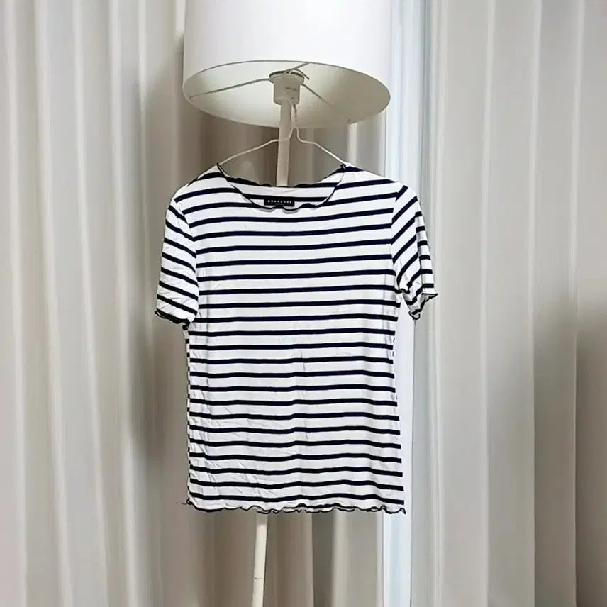 [BUNJANG] Striped T-Shirt / (새상품)  스트라이프 티셔츠 55~66