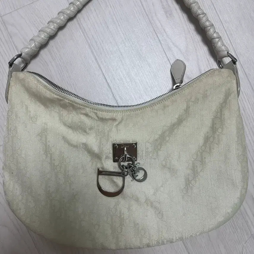 [BUNJANG] Christian Dior Ivory Shoulder Bag / 오늘만 파격세일 정품) 크리스찬디올 아이보리 숄더백