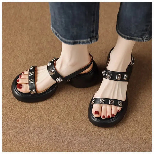 [BUNJANG] Stud Embellished Platform Sandals - Black / 225 스터드 장식 블랙 통굽 샌들 키높이 샌들