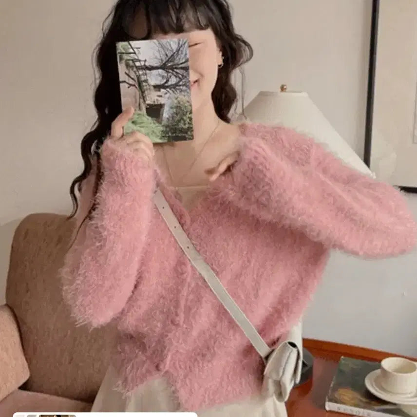 [BUNJANG] Vinnbl Pink Pluffy Neck Fur Cardigan / 핑크 플러브이넥 퍼 가디건 빈블