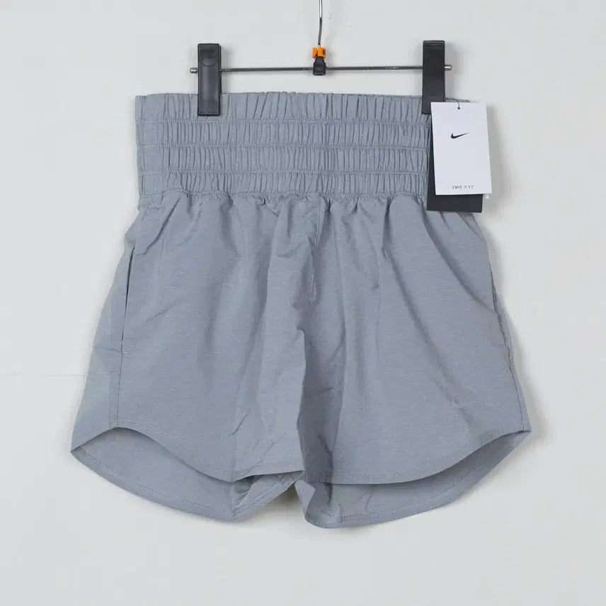 [BUNJANG] Nike One Dri-FIT Mid-Rise 3-Inch Shorts / [S]나이키 원 드라이핏 미드 라이즈 3인치 반바지