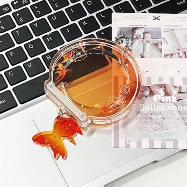 [BUNJANG] Orange Goldfish Pond Acrylic Badge Case Keychain Decoration / 오렌지 금붕어 연못 아크릴 뱃지 보관함 키링형 장식장