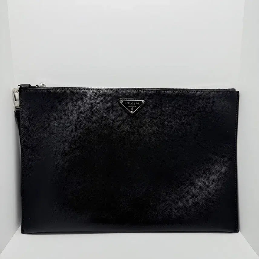 [BUNJANG] Prada Saffiano Triangle Logo Calfskin Clutch Bag / [프라다] 사피아노 삼각로고 소가죽 클러치백 2NH001 / A급