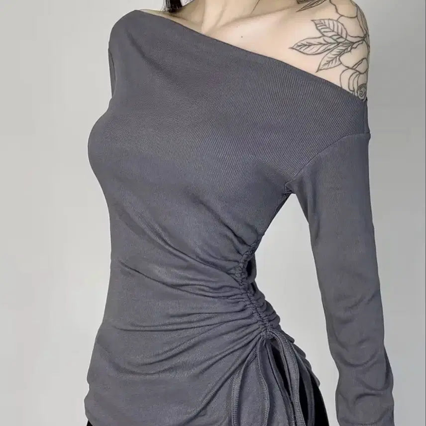 [BUNJANG] Ablly Temu Gray Off-Shoulder Shirring Long-Sleeve T-Shirt / 에이블리 테무 회색 오프숄더 셔링 긴팔 티셔츠