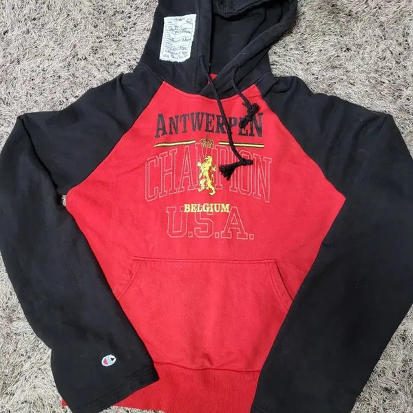 [BUNJANG] VETEMENTS x Champion SS17 Collaboration Hoodie Red/Black / 베트멍 챔피온 콜라보 후드티 레드/블랙