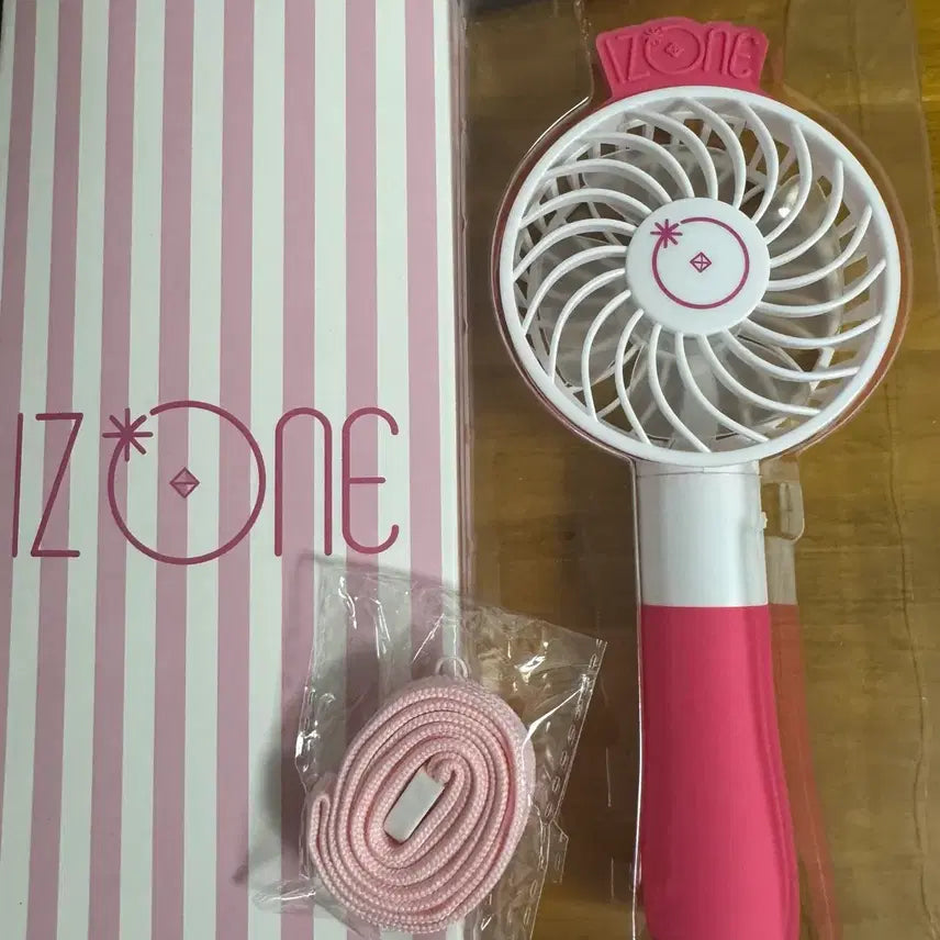 [BUNJANG] IZ*ONE Concert Goods Handheld Fan / 아이즈원 선풍기