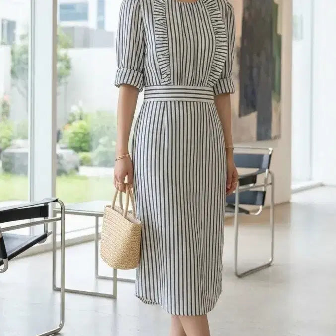 [BUNJANG] Black Merci Striped Frill Slim Fit Midi Dress / 블랙메르시 스트라이프 셔링 H라인 린넨 원피스 국내제작