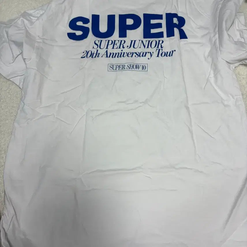 [BUNJANG] Super Junior 20th Anniversary Super Show 10 Official T-Shirt + Name Tag / 슈퍼쇼10 (슈퍼주니어 20주년 기념) 공식 티셔츠 +명찰
