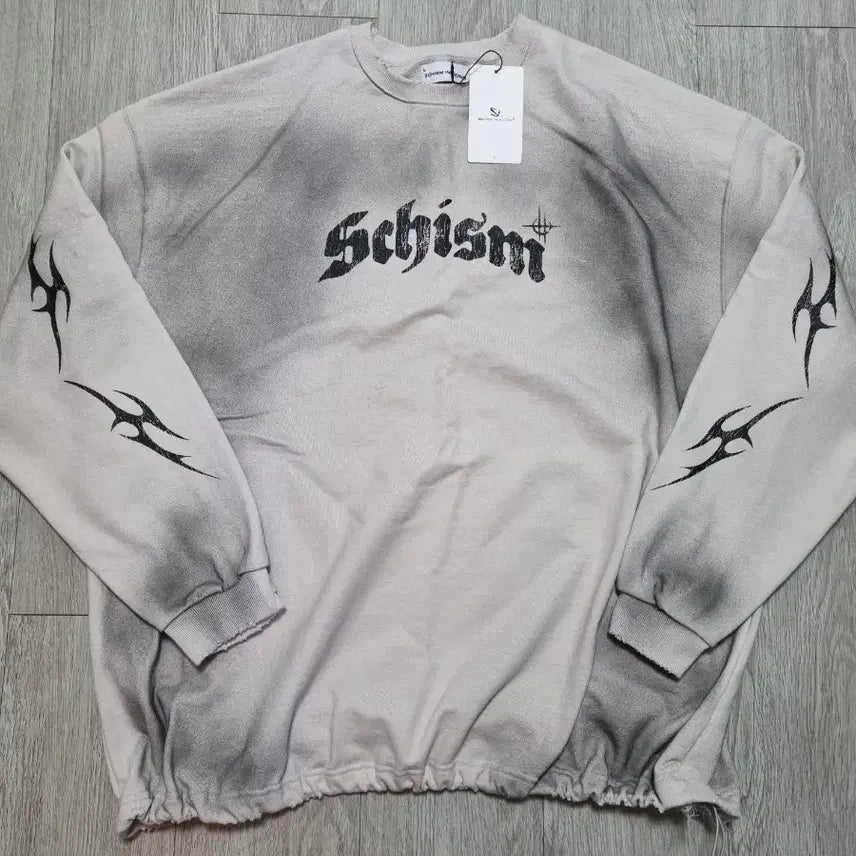 [BUNJANG] SKZOO INDUCING BLACKLETTER SWEATSHIRT DIRTY GREY [L] / 스키즘인듀싱 BLACKLETTER SWEATSHIRT [L]