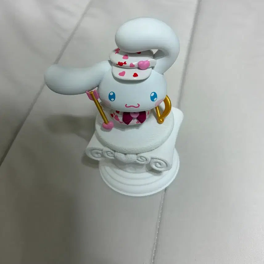 [BUNJANG] Sanrio Cinnamoroll Cupid Figure / 산리오 탑토이 큐피트 시나모롤