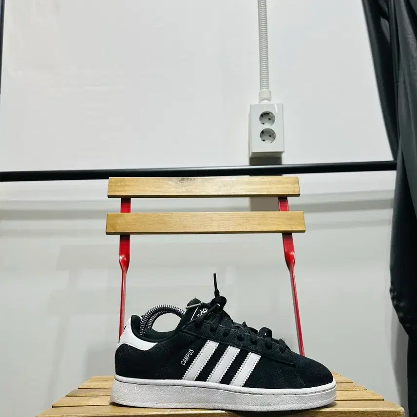 [BUNJANG] Adidas Campus 2 Women's Shoes / 230) 아디다스 운동화 여성 여자 신발 캠퍼스 2 블랙 화이트