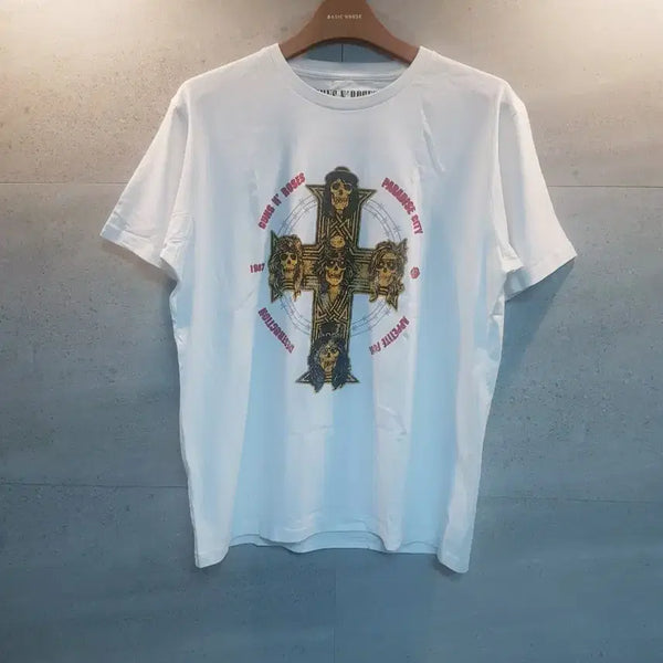 [BUNJANG] Guns N' Roses White Half Sleeve T-Shirt / 건즈 앤 로지스. 반팔 티셔츠 화이트. 미착.