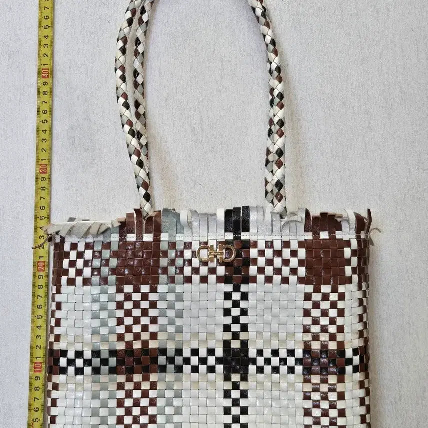 [BUNJANG] Salvatore Ferragamo Multicolor Woven Shoulder Bag / 페라가모 멀티칼라 우븐 숄더백 - 보테가 베네타 맛