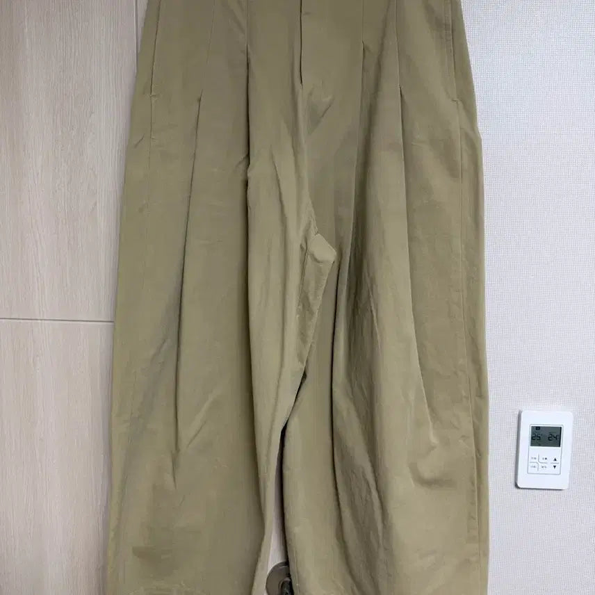 [BUNJANG] Leje Wide Baggy Pants Beige Size 30 / 르제 WIDE BAGGY PANTS_BEIGE 30