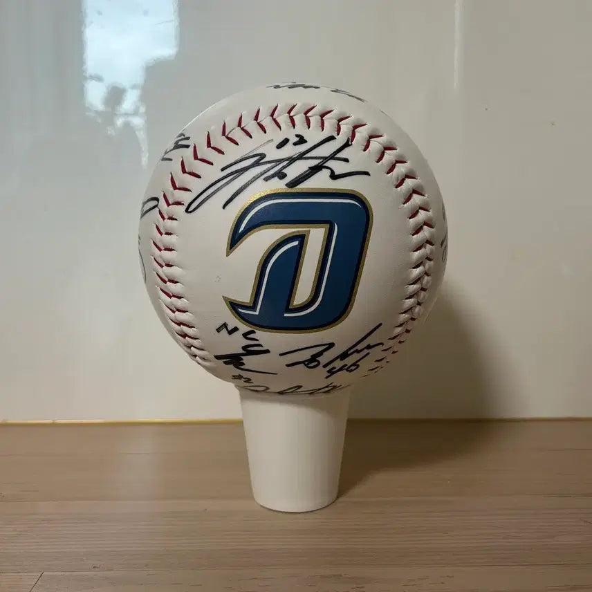 [BUNJANG] NC Dinos Team Signed Large Baseball / NC 다이노스 선수단 친필 대형 사인볼